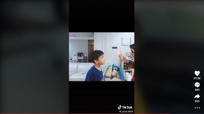 Rafathar ditanya nominal uang kertas. [TikTok]