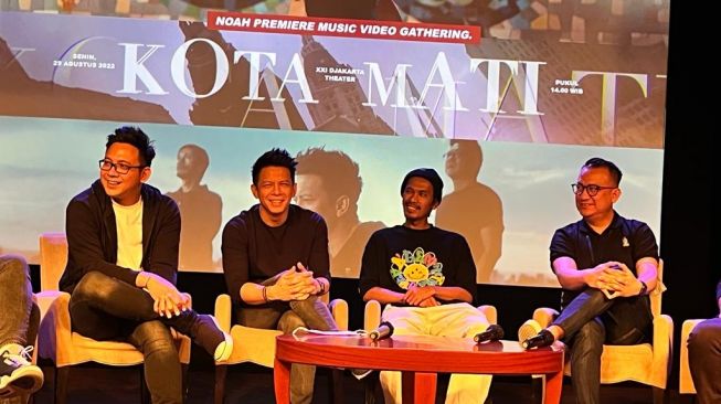 Noah saat konferensi pers peluncuran Video Klip Kota Mati di Djakarta Theater XXI, Thamrin, Jakarta Pusat, Senin (29/8/2022). (Dok. Dini/Suara.com)