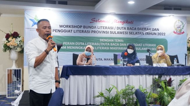 Tokoh Literasi Bedah Peran Chaidir Syam Bangun Kawasan Literasi di Maros