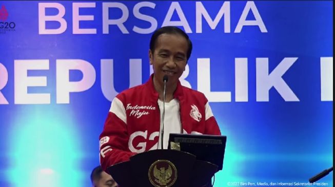 Kunjungi PT Freeport Indonesia di Papua, Jokowi: Nggak Nyangka di Sini Dingin Banget