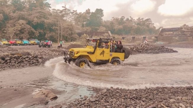 Lava Tour Merapi: Berpetualang di Kaki Gunung Merapi Sambil Napak Tilas