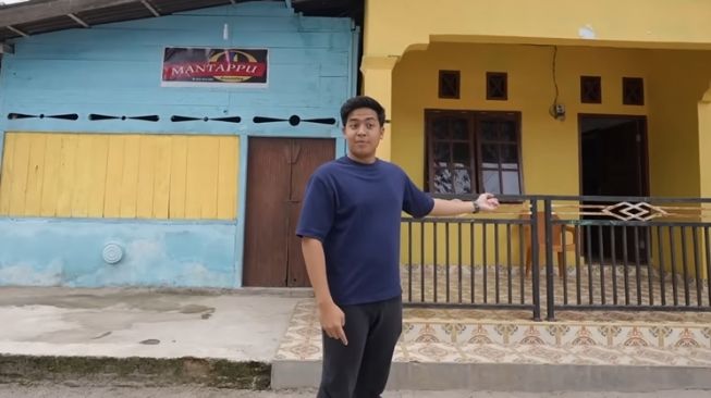 Potret Rumah Ayah Jerome Polin di Kampung (YouTube Nihongo Mantappu)