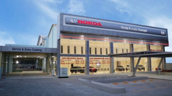 Honda Resmikan Diler Mobil Pertama di Cikampek