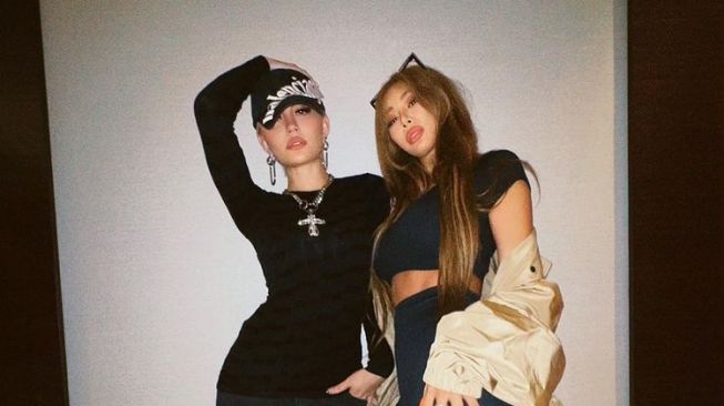 Potret Kedekatan Agnez Mo dan Jessi (Instagram/agnezmo)