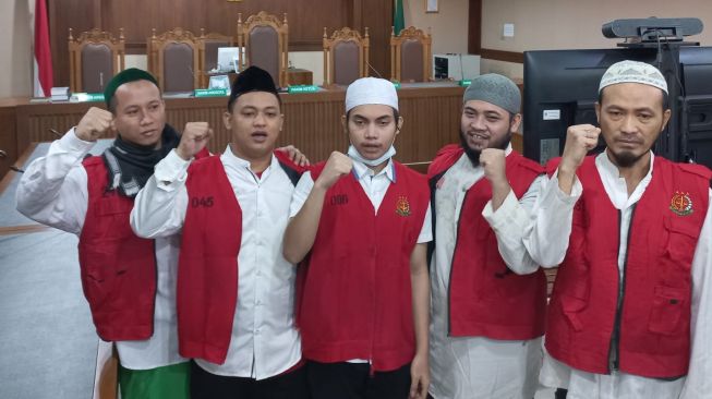 Enam Pengeroyok Ade Armando Divonis Delapan Bulan Kurungan Penjara