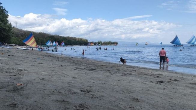 Tiga Wisatawan Asal Jakarta Tenggelam saat Main Kano di Pantai Pasir Putih Situbondo