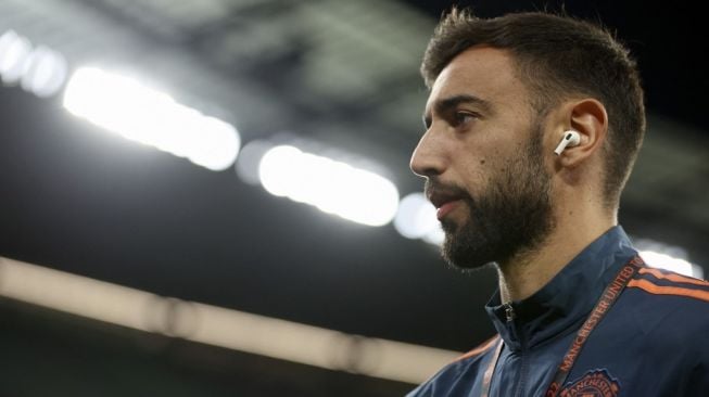 Gelandang serang Manchester United, Bruno Fernandes. [Martin KEEP / AFP]