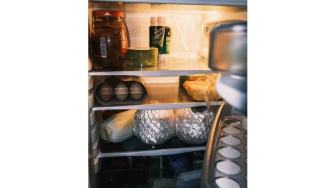 7 Bahan Makanan yang Tak Boleh Disimpan di Kulkas Beserta Alasannya
