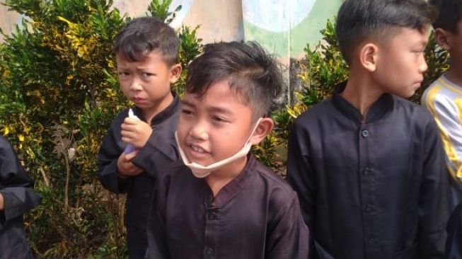 Kesuksesan Farel Prayoga Menginspirasi Adik-adik Kelasnya di SDN 2 Kepundungan Banyuwangi