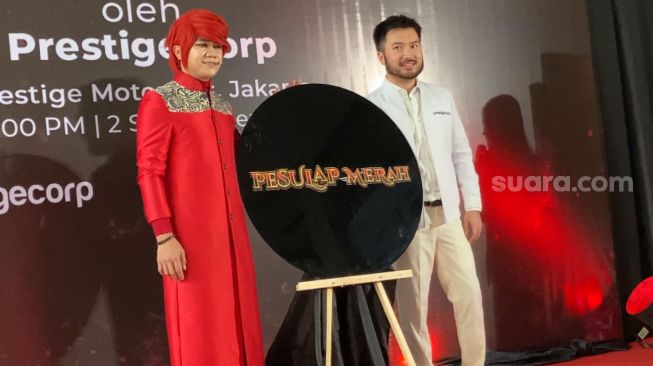 Didukung Pengusaha Supercar Rudy Salim, Pesulap Merah Makin Pede Lawan Para Dukun