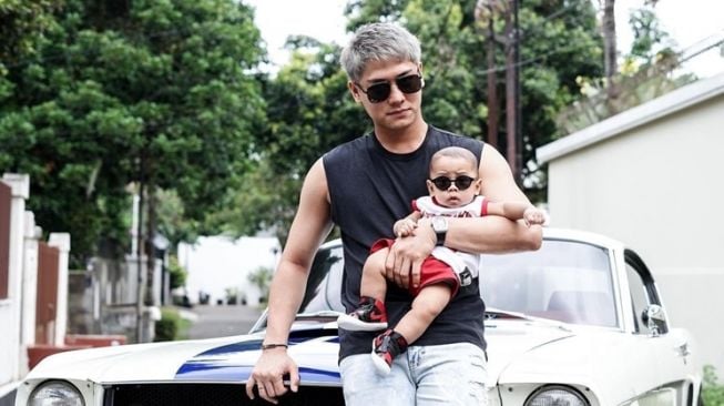 Kedekatan Rizky Billar dan Baby L di Thailand Jadi Sorotan: Bahagia Terus Ya, Nak