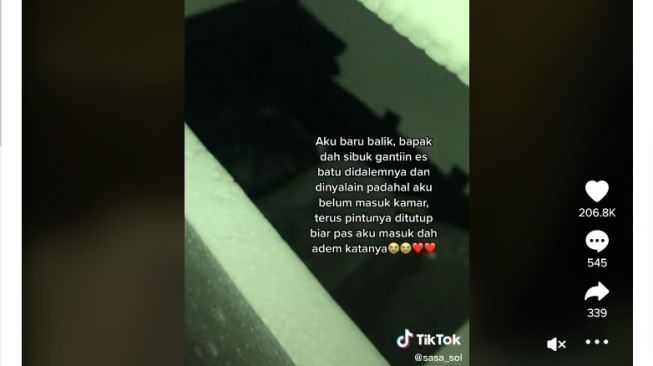 Es batu dalam wadah styrofoam siap didistribusikan kipas angin menjadi AC DIY [TikTok sasa_sol]