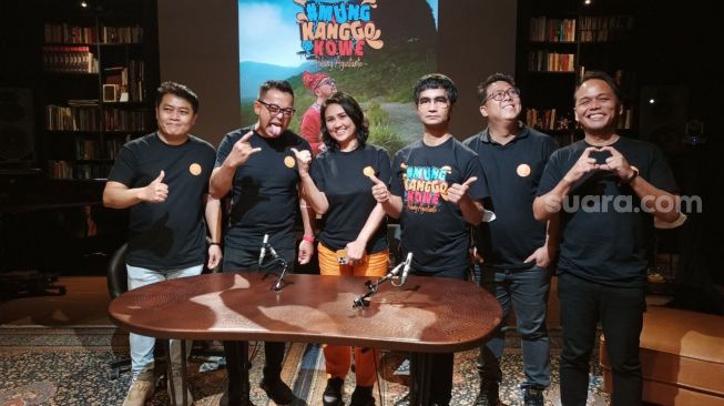 Rilis lagu "Mung Kanggo Kowe" yang dinyanyikan Pulung Agustanto. [Ferry Noviandi/Suara.com]