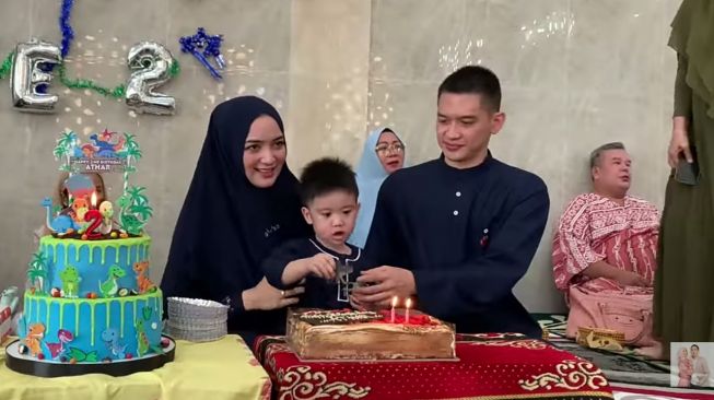 Potret ulang tahun anak Citra Kirana dan Rezky Aditya(Instagram/@pesantrenyatimalhilal dan YouTube)