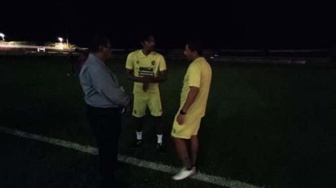 Arema FC Latihan Gelap-gelapan Jelang Berhadapan Barito Putera