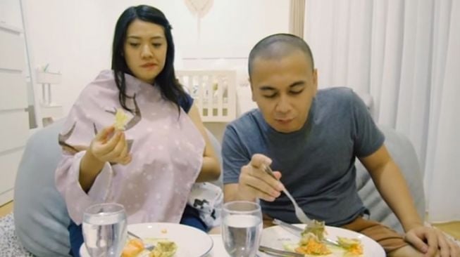 Seleb Undang Chef Pribadi ke Rumah (YouTube Raditya Dika)