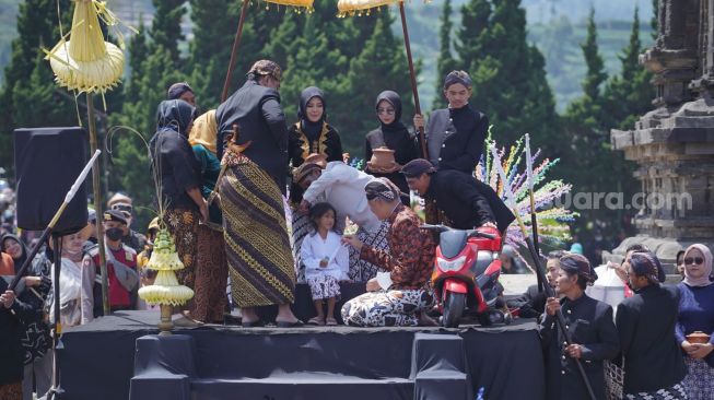 14 Anak Rambut Gimbal Dicukur, Ada yang Minta Anak Bebek Warna Kuning, Jajan hingga Slime