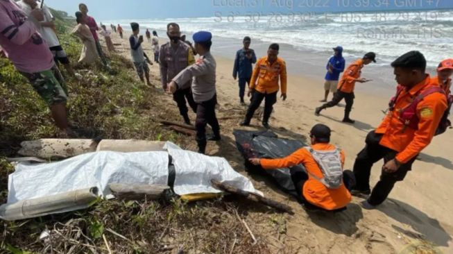 Nahkoda yang Jatuh di Perairan Pulau Pamujaan Serang Ditemukan dalam Keadaan Meninggal