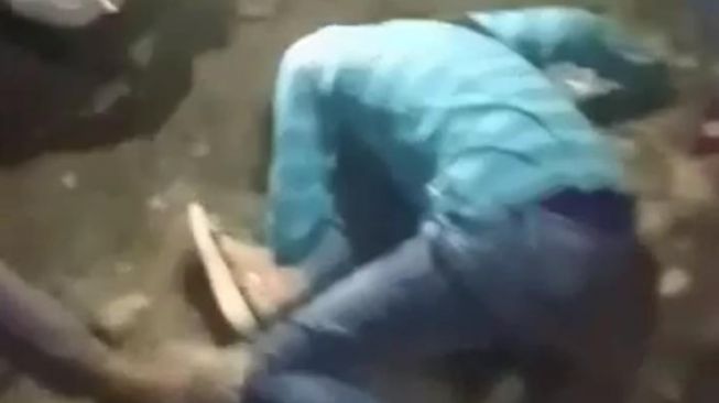 Viral Video Siswi Madrasah Dianiaya Teman Malam Hari, 4 Pelaku Ditangkap