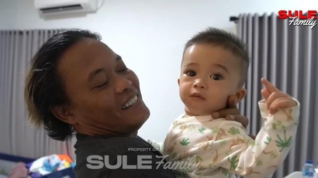 Lama Pisah Rumah dengan Baby Adzam, Sule: Masih Ingat Abang Gak?