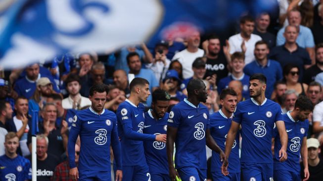 Gelandang Chelsea Kai Havertz (kedua dari kiri) setelah mencetak gol saat pertandingan sepak bola Liga Premier Inggris antara Chelsea dan West Ham United di Stamford Bridge, London, Inggris, Sabtu (3/9/2022). [ADRIAN DENNIS / AFP]