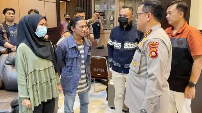 Buntut Video Orasi Mahasiswa UNG Hina Jokowi, Yusuf Pasau Diamankan Polisi