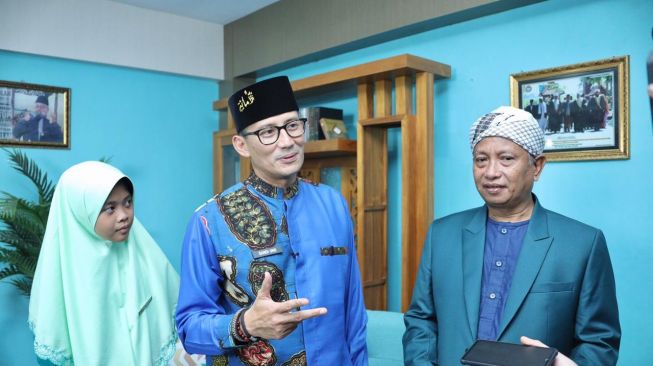 Sandiaga Uno Terinspirasi Santriwati di Sidoarjo yang Aktif Soroti Isu Lingkungan