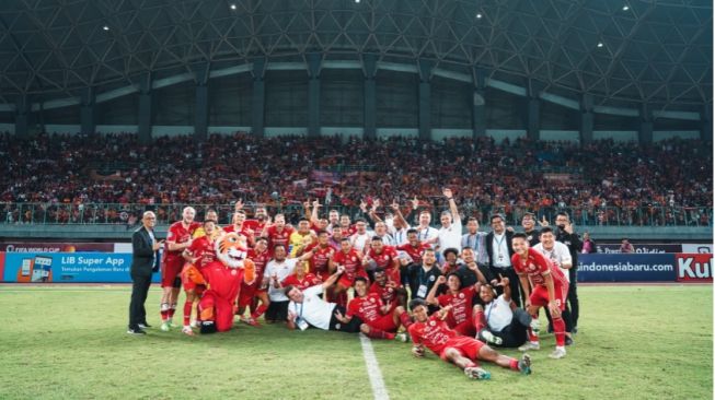 Persija merayakan kemenangan. (Twitter @Persija_Jkt)