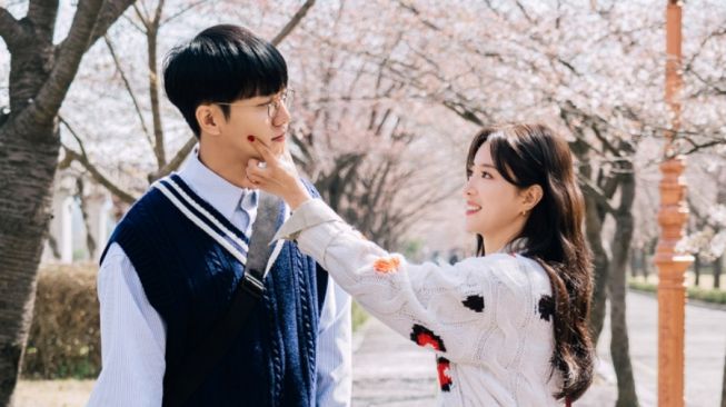 The Law Cafe Raih Rating Tinggi, Ini 4 Fakta Menarik Master Rom-Com Lee Seung Gi dan Lee Se Young