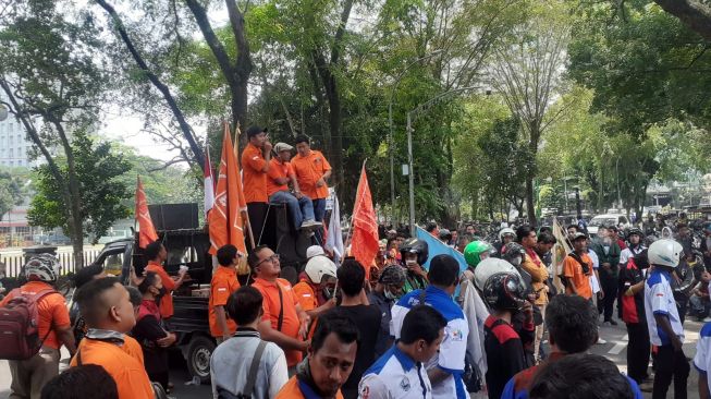 Cara Polisi Hadapi Demo Tolak Kenaikan BBM di Medan, Kendaraan Taktis Dikerahkan