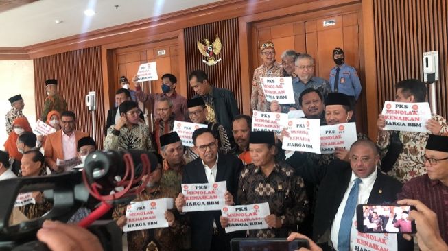 Video Detik-detik Fraksi PKS Walkout dari Rapat Paripurna, Tak Setuju Kenaikan Harga BBM