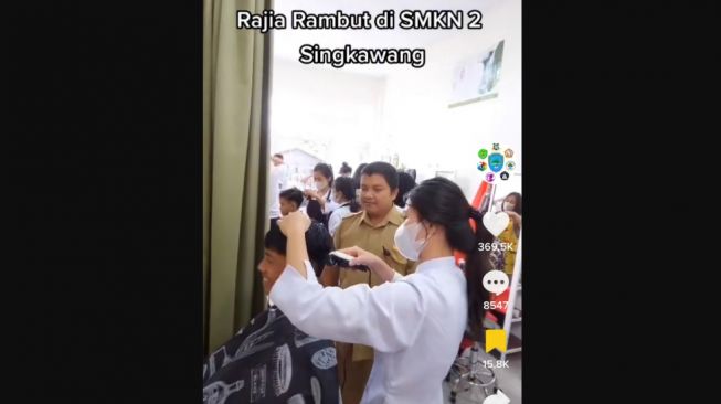 Siswa SMK Senyum Kena Razia Potong Rambut sampai Dapat Perawatan oleh Salon Milik Sekolah, Banjir Pujian