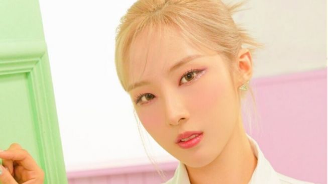 Haseul LOONA Absen dari Konser LOONATHEWORLD di Eropa Akibat Cedera Bahu