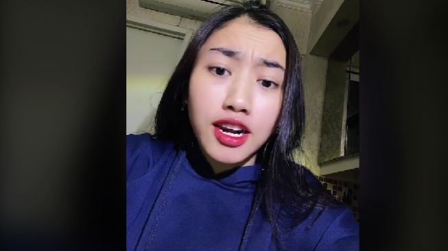 Viral Wanita Ini Bandingkan Kenaikan Harga BBM Dikaitkan dengan Gaji di Indonesia dan Luar Negeri