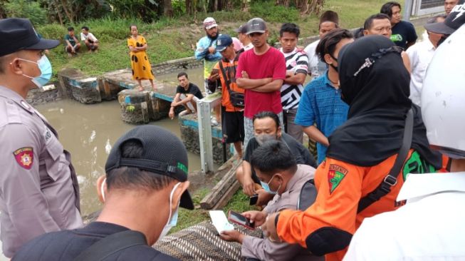 Nenek-nenek Ditemukan Mengapung di Pintu Air Muncar Banyuwangi