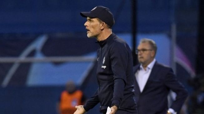 Gestur manajer Chelsea thomas Tuchel saat timnya menghadapi Dinamo Zagreb di pertandingan fase grup Liga Champions di Stadion Maksimir, Selasa (6/9/2022). [AFP]