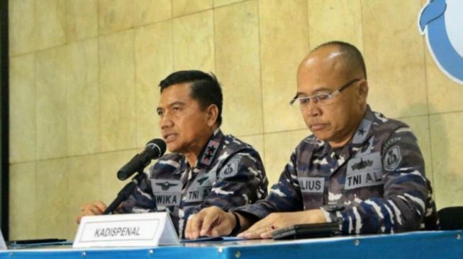 Ini Nama Pilot dan Copilot TNI AL yang Jatuh di Selat Madura Siang Tadi, Pesawat Masih Layak Terbang