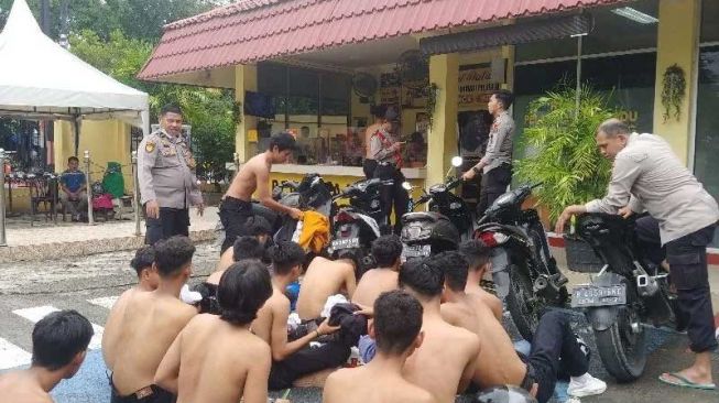 Belasan Pelajar SMK Ditangkap, Diduga Hendak Menyusup Demo Mahasiswa di Padang