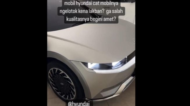 Hyundai IONIQ 5 yang disebutkan pemiliknya mengalami kondisi cat mengelupas [Instagram Bernard Widianto].