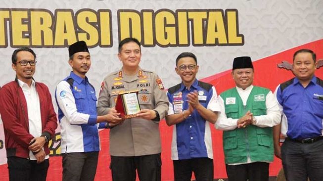 Kapolda Riau Buktikan Dukung RTIK, Ribuan Bhabinkamtibmas Ikuti Workshop Literasi Digital