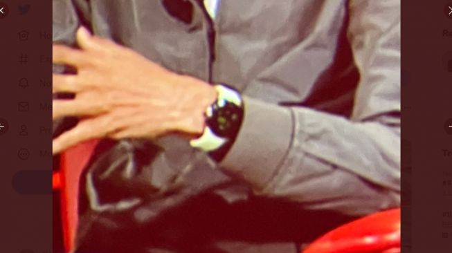 CEO Google Sundar Pichai Tertangkap Kamera Kenakan Pixel Watch