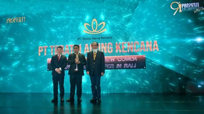 Bukukan Penjualan di Masa Pandemi, Teratai Group Sabet Penghargaan di Ajang Properti Indonesia Award 2022