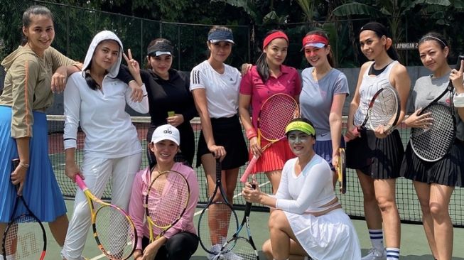 Potret Geng Tenis Titi Kamal (Instagram/@paula_verhoeven)