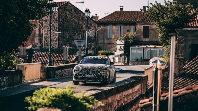 Rolls-Royce Spectre dalam pengujian di French Riviera atau Cote d'Azur, Prancis [Rolls-Royce Motor Cars Asia Pacific].