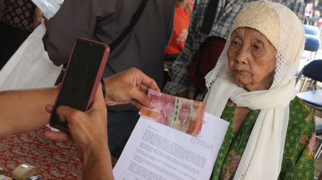 Ratusan Keluarga Penerima Manfaat di Aceh Timur Belum Terima BLT BBM