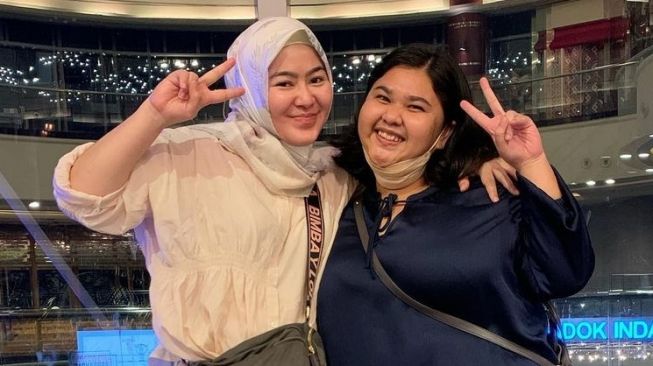 Potret Sherrin Tharia Mantan Istri Zumi Zola (instagram/@stharia)