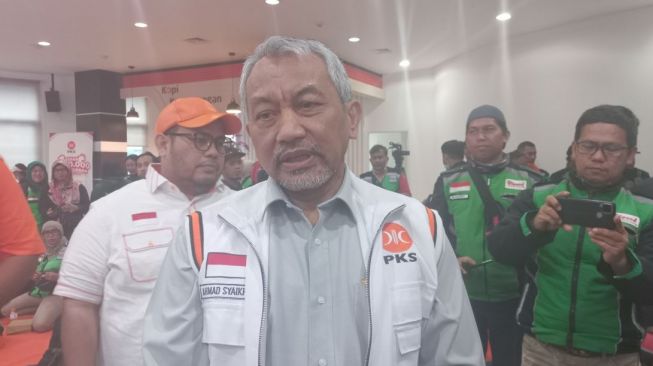 Minta Kader Kawal Kasus Sampai Tuntas, Presiden PKS Syaikhu Tawari Korban Kanjuruhan Beasiswa