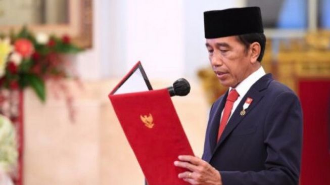 Presiden Jokowi Lantik Anggota DKPP Unsur Tokoh Masyarakat