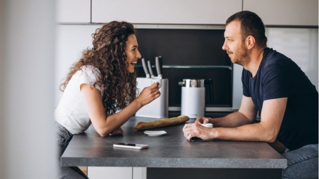 4 Hal yang Bisa Dilakukan Istri untuk Menyambut Suami Bekerja