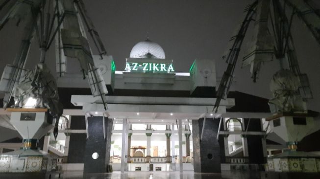 Kondisi terkini situasi di Yayasan Az-Zikra tampak terlihat sepi, Jumat (9/9/2022) [Egi Abdul Mugni/ Suarabogor.id]